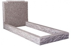 The natural pitched edges of the headstone follow the contours of the check shoulders. the pitched edges are continued along the kerbs - shown in alpine brown granite.
Overall 36" (h) x 36" (w) x 78" (d)
Product code - 16087