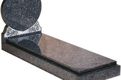 A blue pearl heart with sandblasted rose ornament with cover slab - shown in blue pearl granite.
Overall 36" (h) x 30" (w) x 78" (d)
Product code - EC114